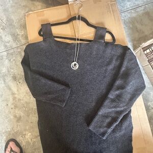 Mazik Charcoal Crewneck Sweaterh c